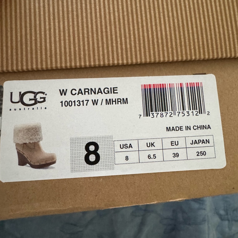 UGG Australia Women's Carnagie Tan Heeled Boots/ Clog boot